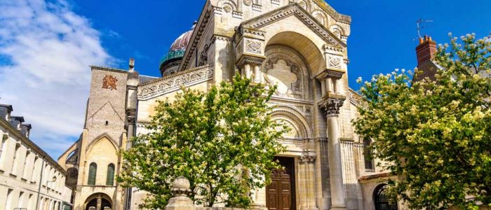 Une visite inoubliable de la basilique saint-martin à tours